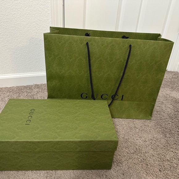 Mens Gucci Sneakers - Picture 6 of 7